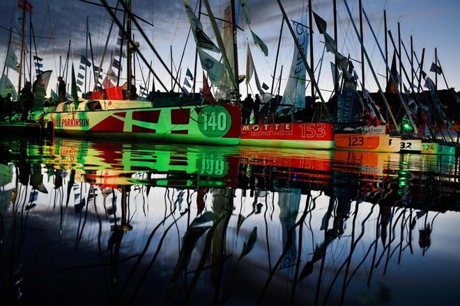 En esta foto de archivo tomada el 31 de octubre de 2018, los barcos de la carrera atracan en el puerto de Saint-Malo, Bretaña, pocos días antes del inicio de la 40ª carrera en solitario Route du Rhum.