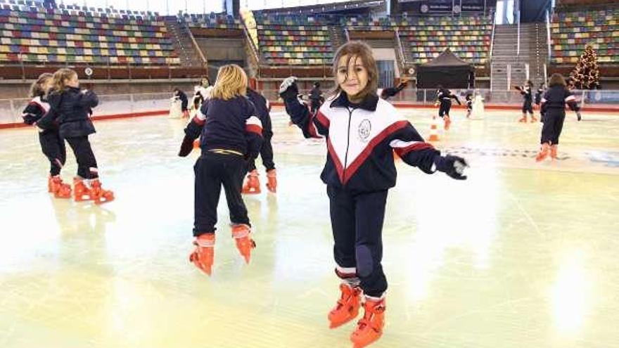 La pista de hielo vuelve a cubrir el foso del Coliseum