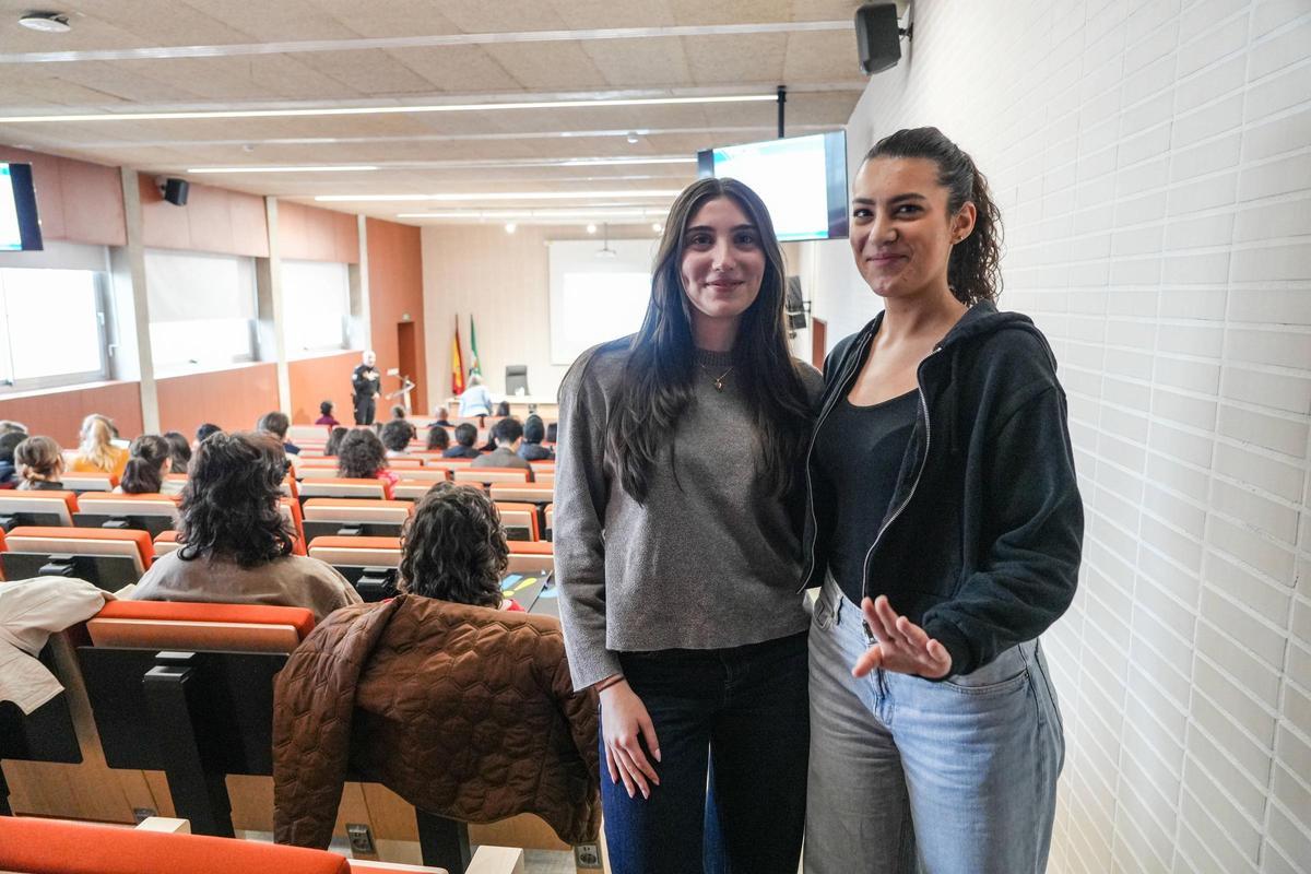 Estudiantes italianas en la jornada de la Universidad de Extremadura