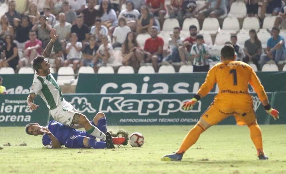 Derrota del Córdoba CF ante el Oviedo