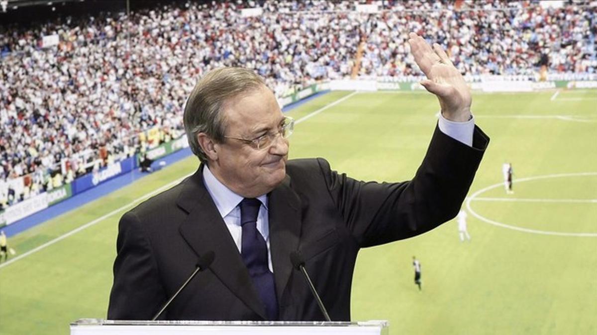 Florentino Pérez en el Bernabéu.