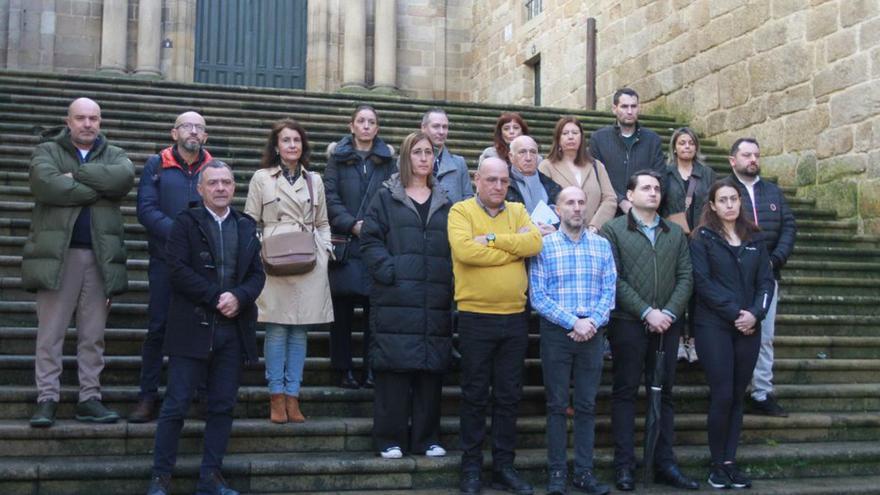 Ourense se suma a los actos de repulsa por el asesinato de dos guardias civiles en Barbate
