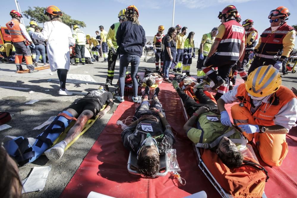 Más de 500 efectivos participan en un simulacro de accidente aéreo