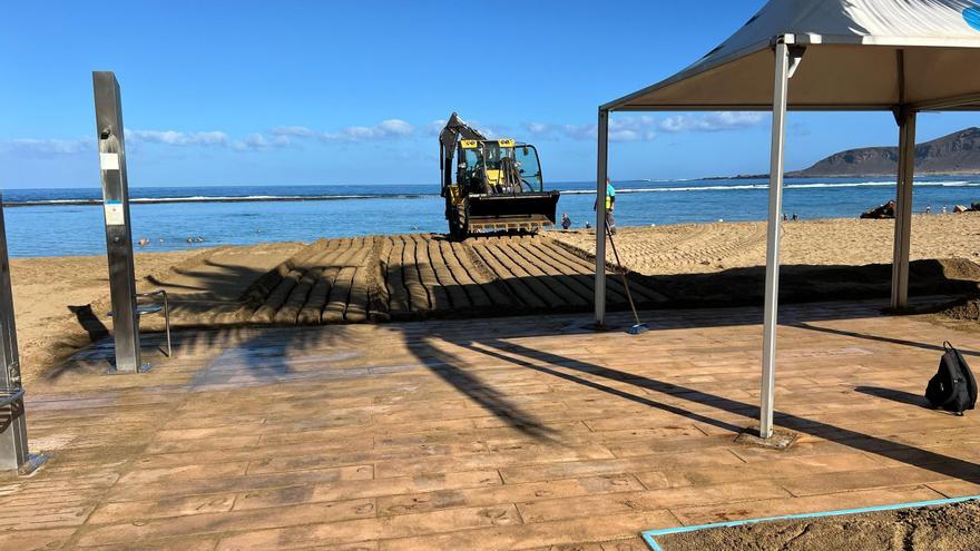 Inundación y cucarachas en el balneario de Tomás Miller en Las Canteras