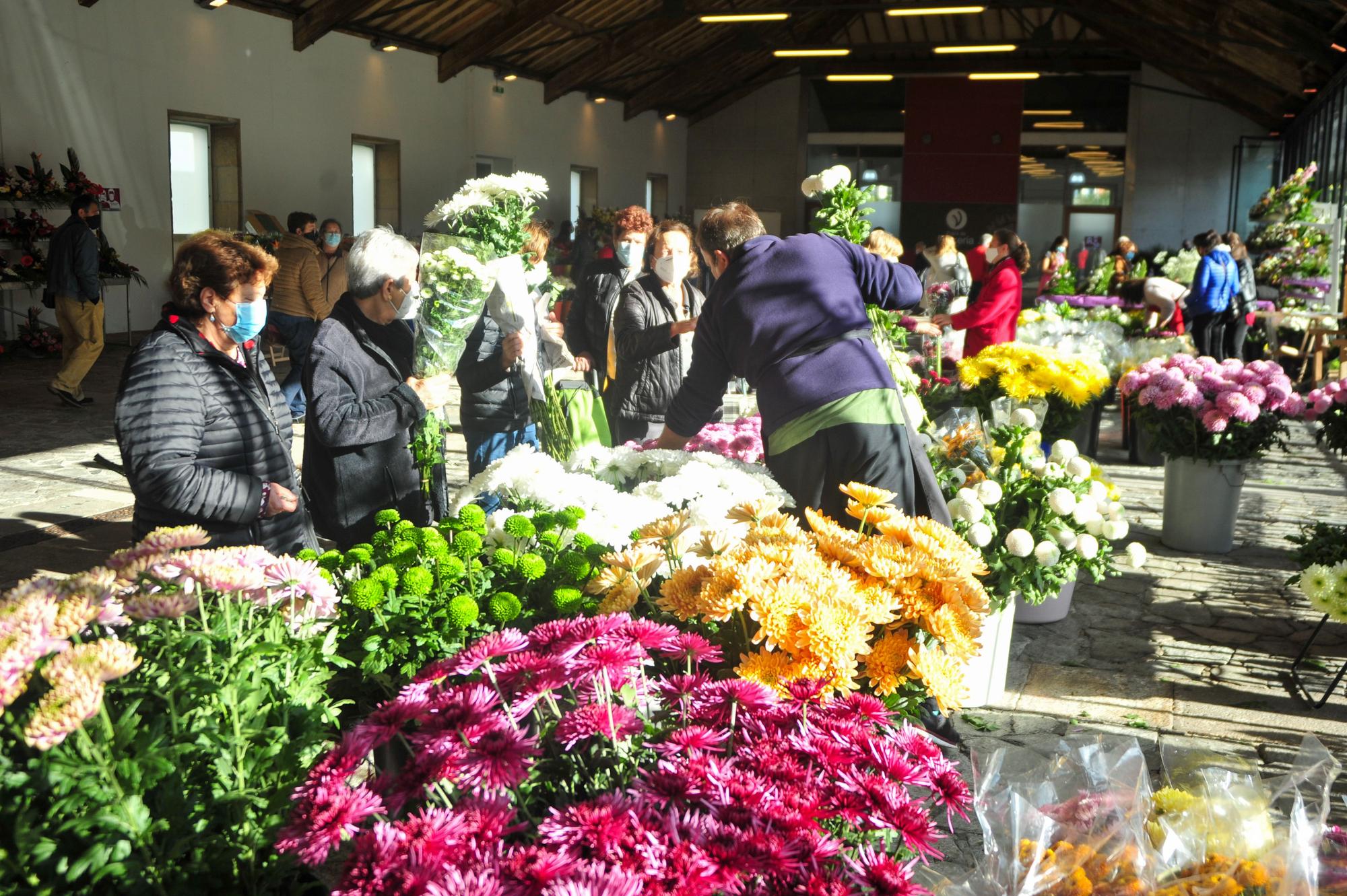 El Mercado das Flores en la Praza da Peixería.