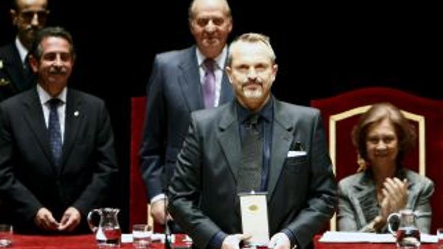 Miguel Bosé pide &quot;protección&quot; para los artistas porque están a punto de extinción como los osos polares