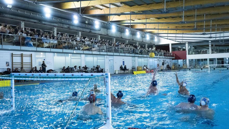 Imatges de la final de la Copa Catalunya de waterpolo entre l&#039;Atlètic Barceloneta i el CN Sabadell