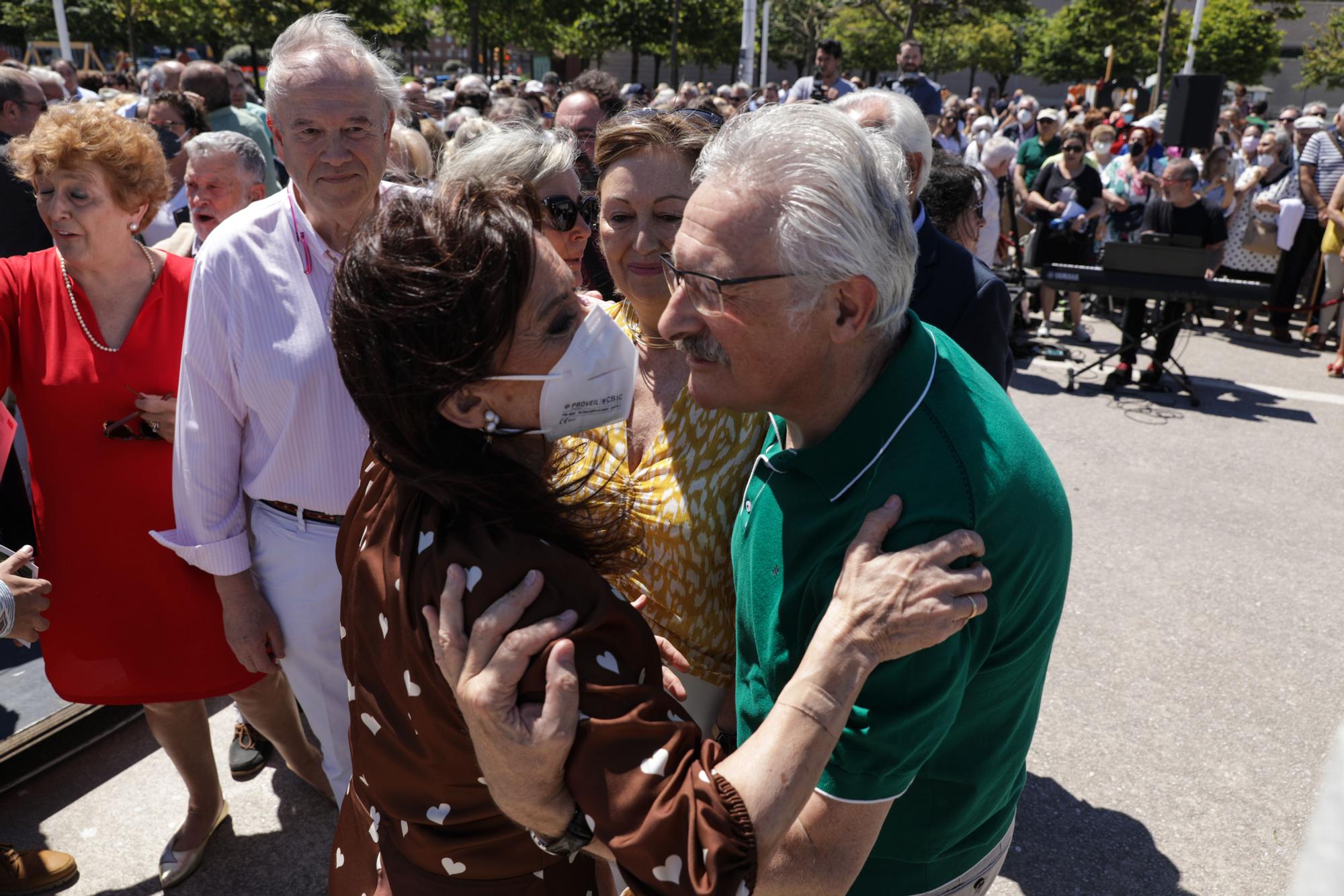 En imágenes: así fue el homenaje a Areces en Gijón