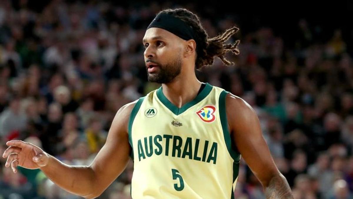 Patty Mils, con la camiseta de la selección de Australia.