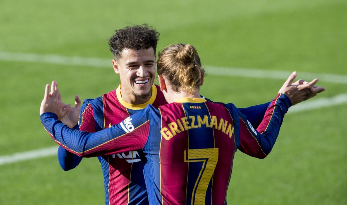 Coutinho festeja su gol a Osasuna en el Camp Nou.