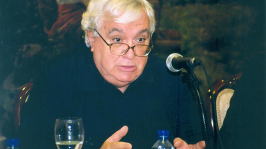 Javier Alfaya.