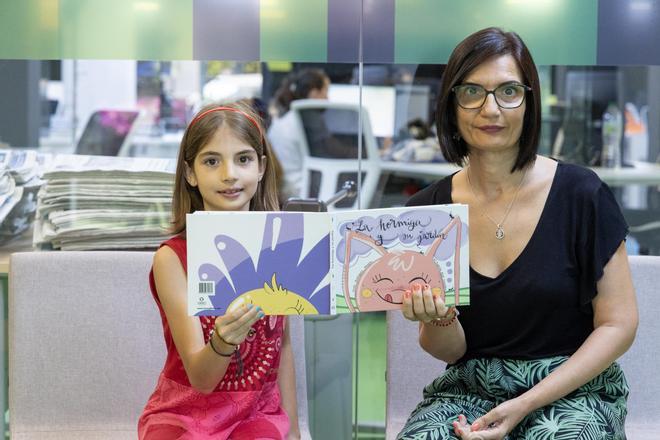 "La hormiga y su jardín", la historia de superación de una madre alicantina que sufrió un ictus embarazada