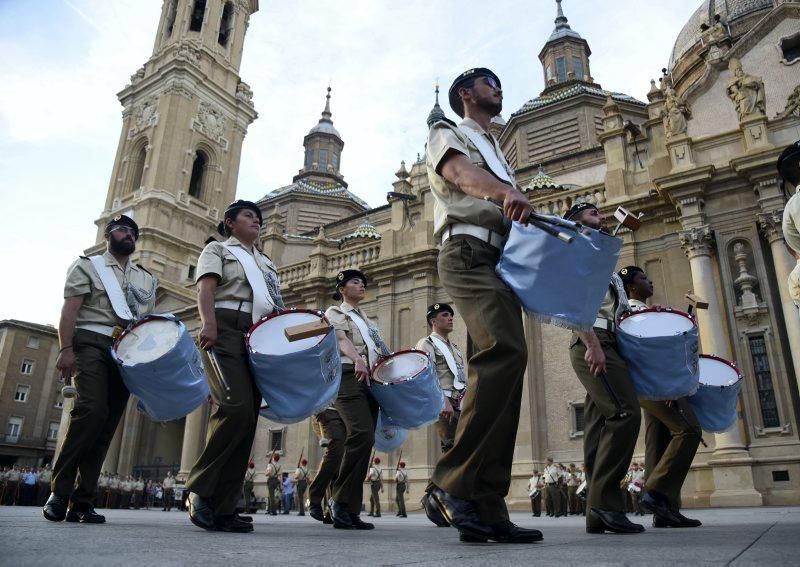 Retreta militar y homenaje a los caídos por España