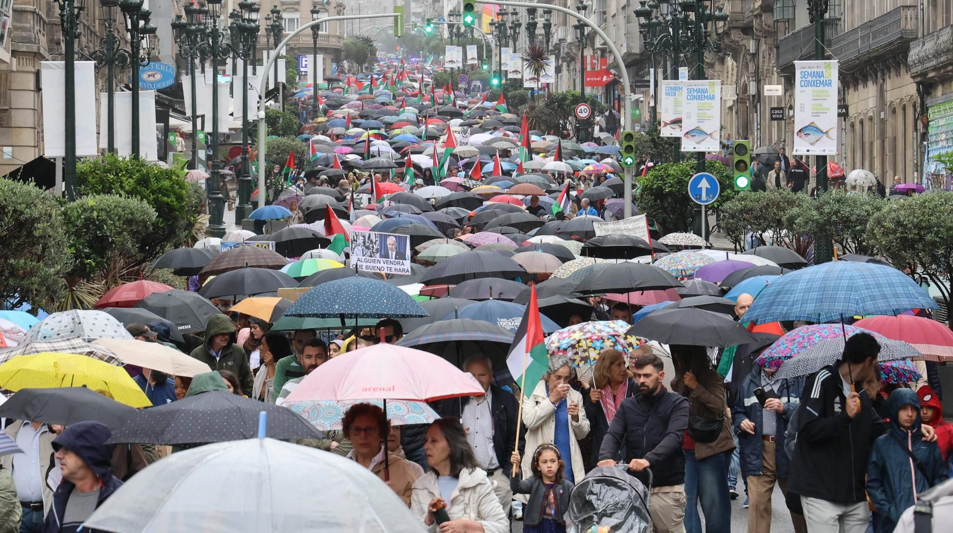 «Vigo con Palestina»: miles de personas toman la ciudad una vez más contra el genocidio