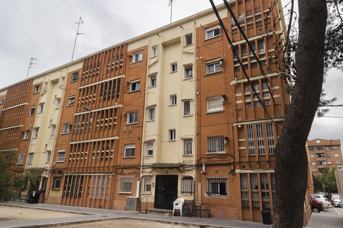 Bloque de la Fuensanta donde se encuentra un bloque de viviendas ocupado