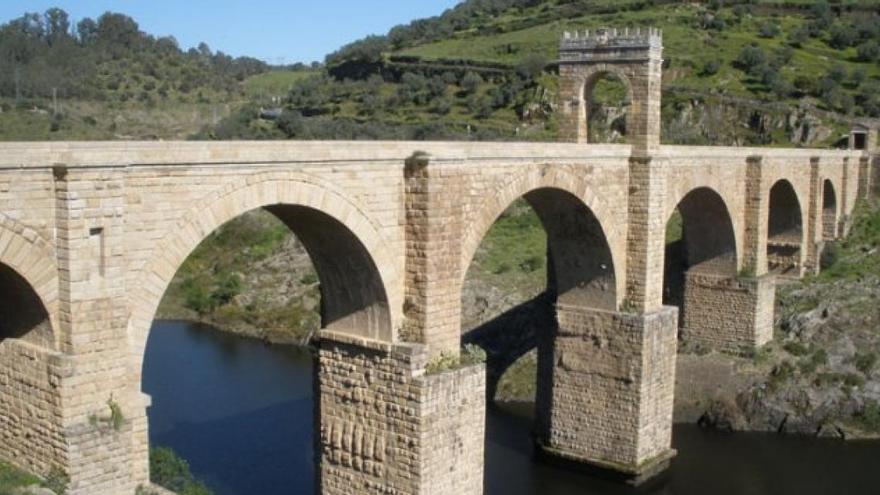 El legado de Roma. El puente de Alcántara ante el tercer milenio