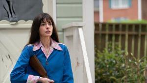 Anne Hathaway, en una imagen de El final de Oak Street