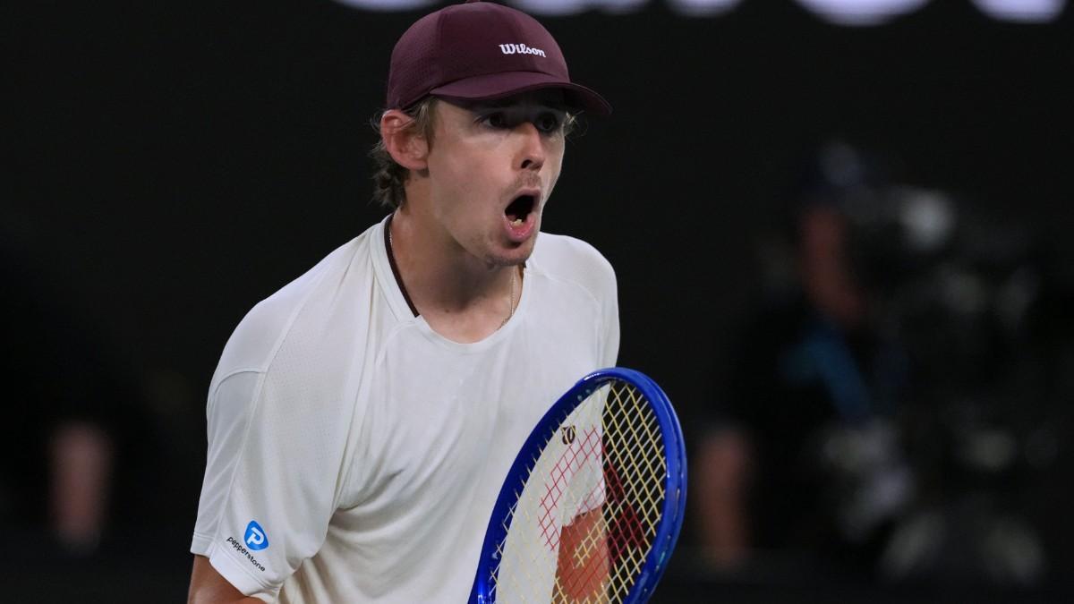 Álex de Miñaur también está en octavos