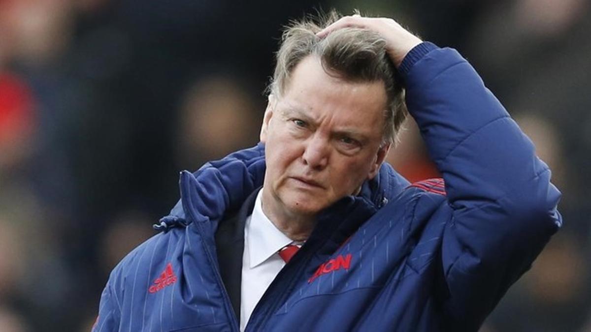 Louis van Gaal, preocupado por el rendimiento de su equipo