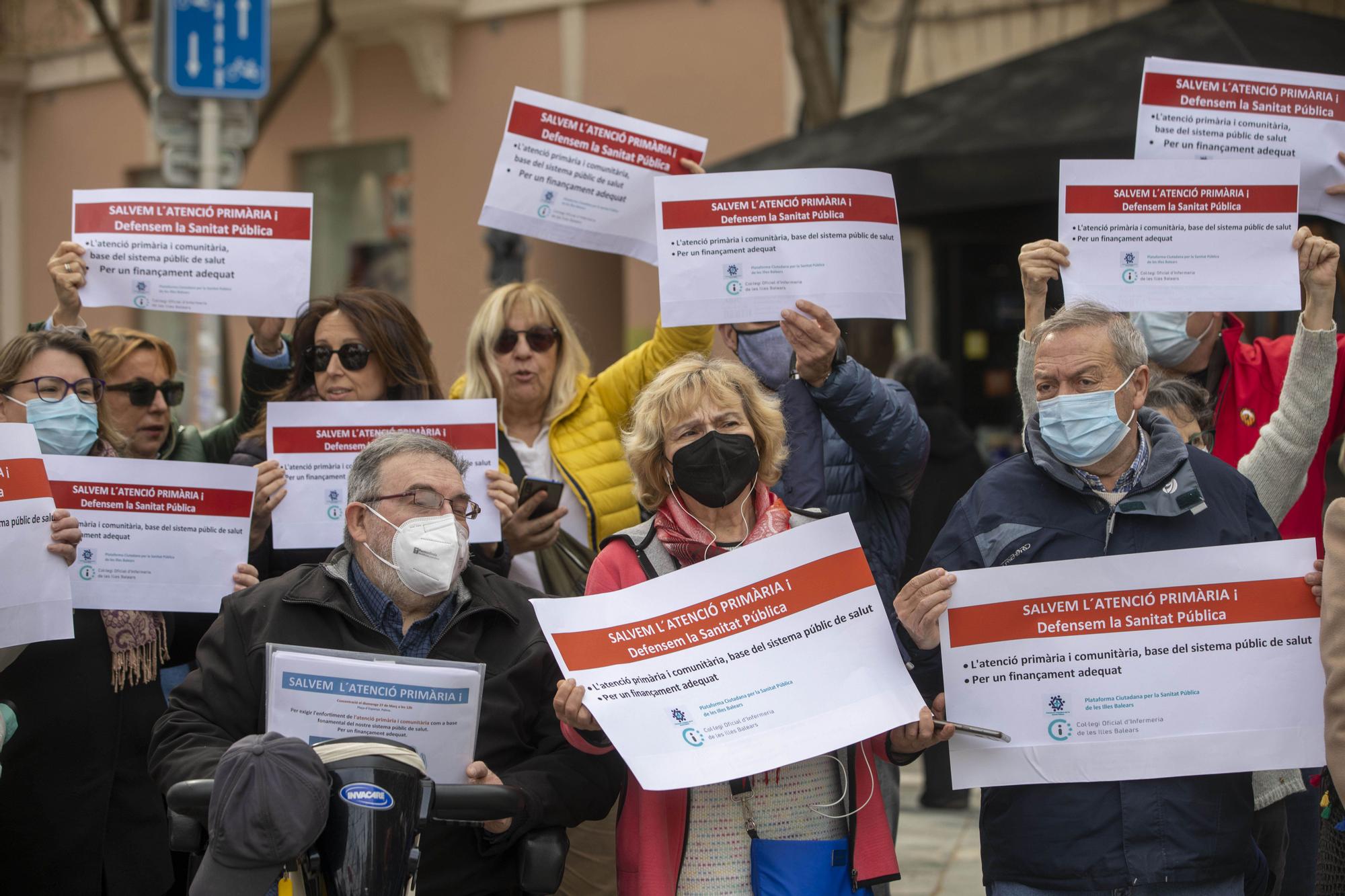 Unas 50 personas reivindican en Palma "más financiación" para una Atención Primaria "más resolutiva"
