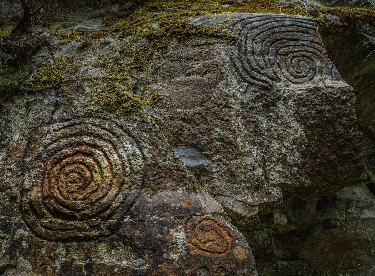 Grabados rupestres de los yacimientos de La Zarza y La Zarcita, en la isla de La Palma.