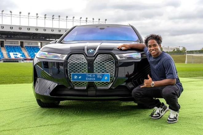 ¡Los nuevos cochazos de los jugadores del Madrid! Estos son los de Mbappé, Vinicius...