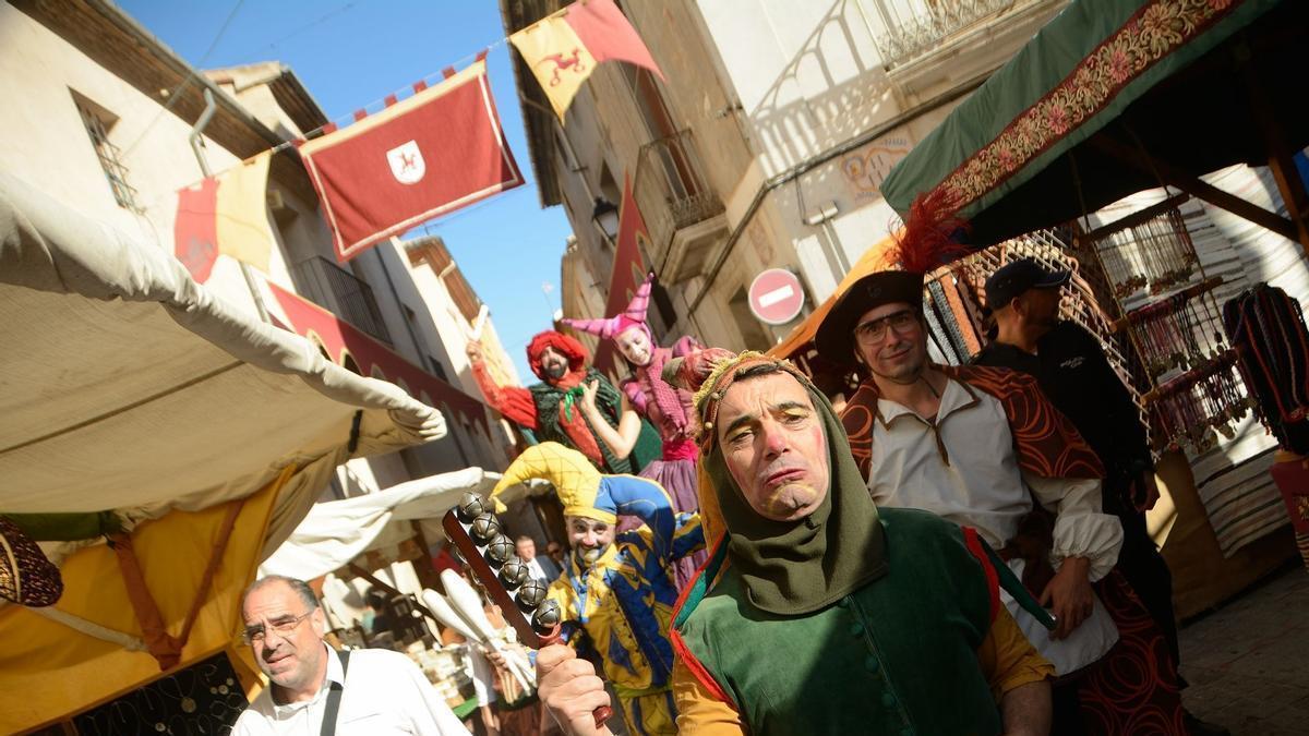 La Fira de Tots Sants es uno de sus grandes acontecimientos de la localidad.