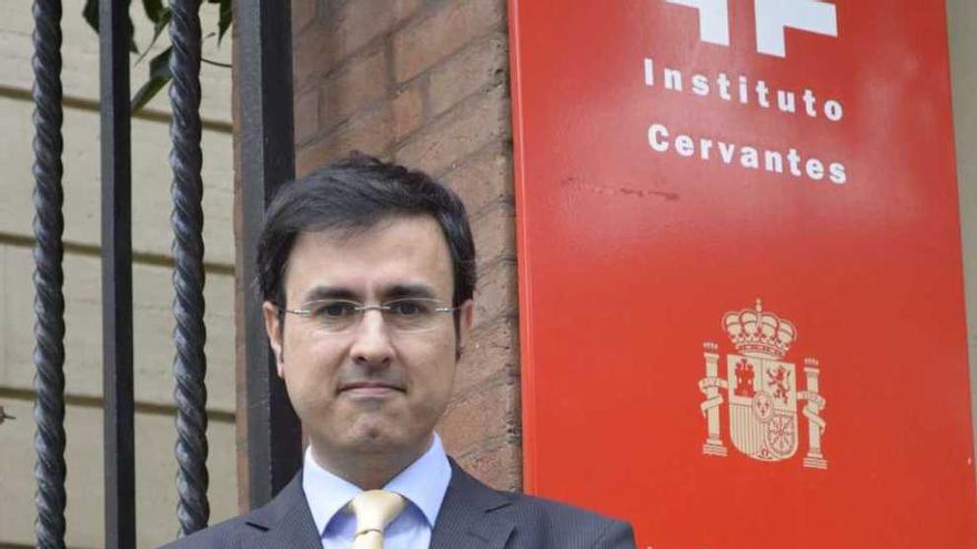 Sergio Rodríguez, frente al Instituto Cervantes de Roma.