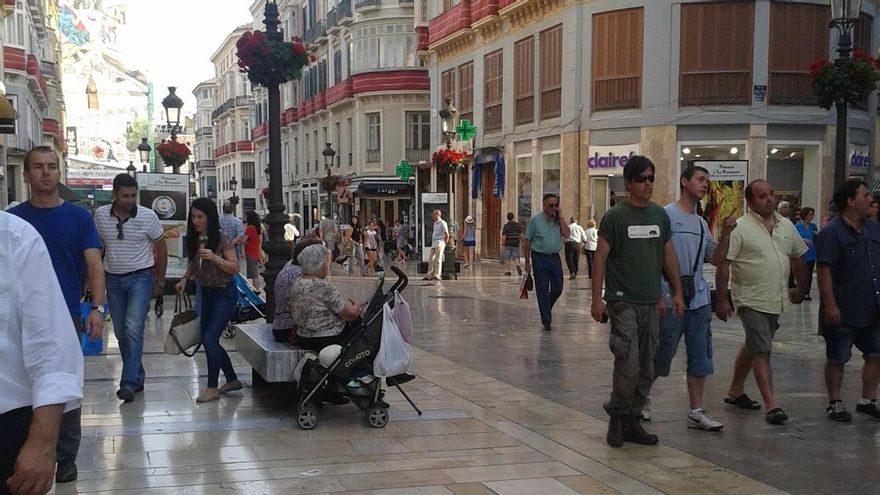 Gente en la calle Larios de Málaga