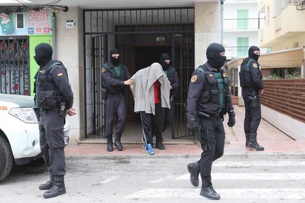 Operación antiyihadista en Sant Antoni.