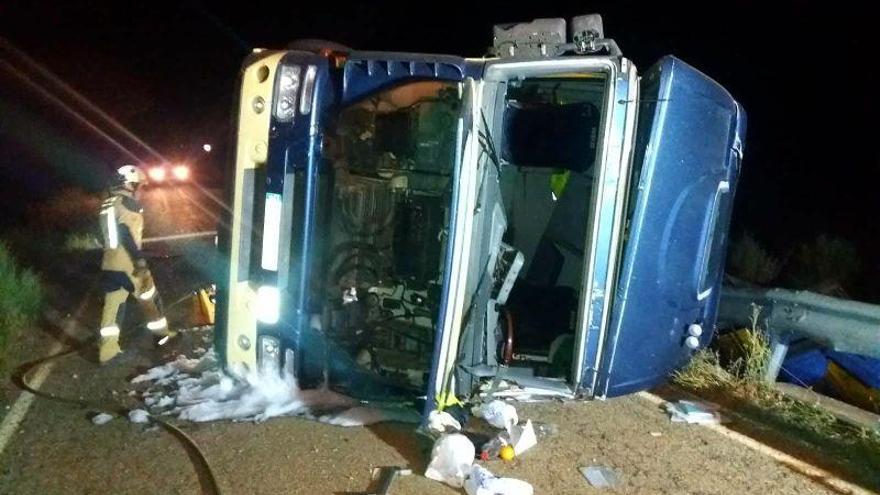 Un herido en un accidente de tráfico en la A-220, a la altura de Cariñena