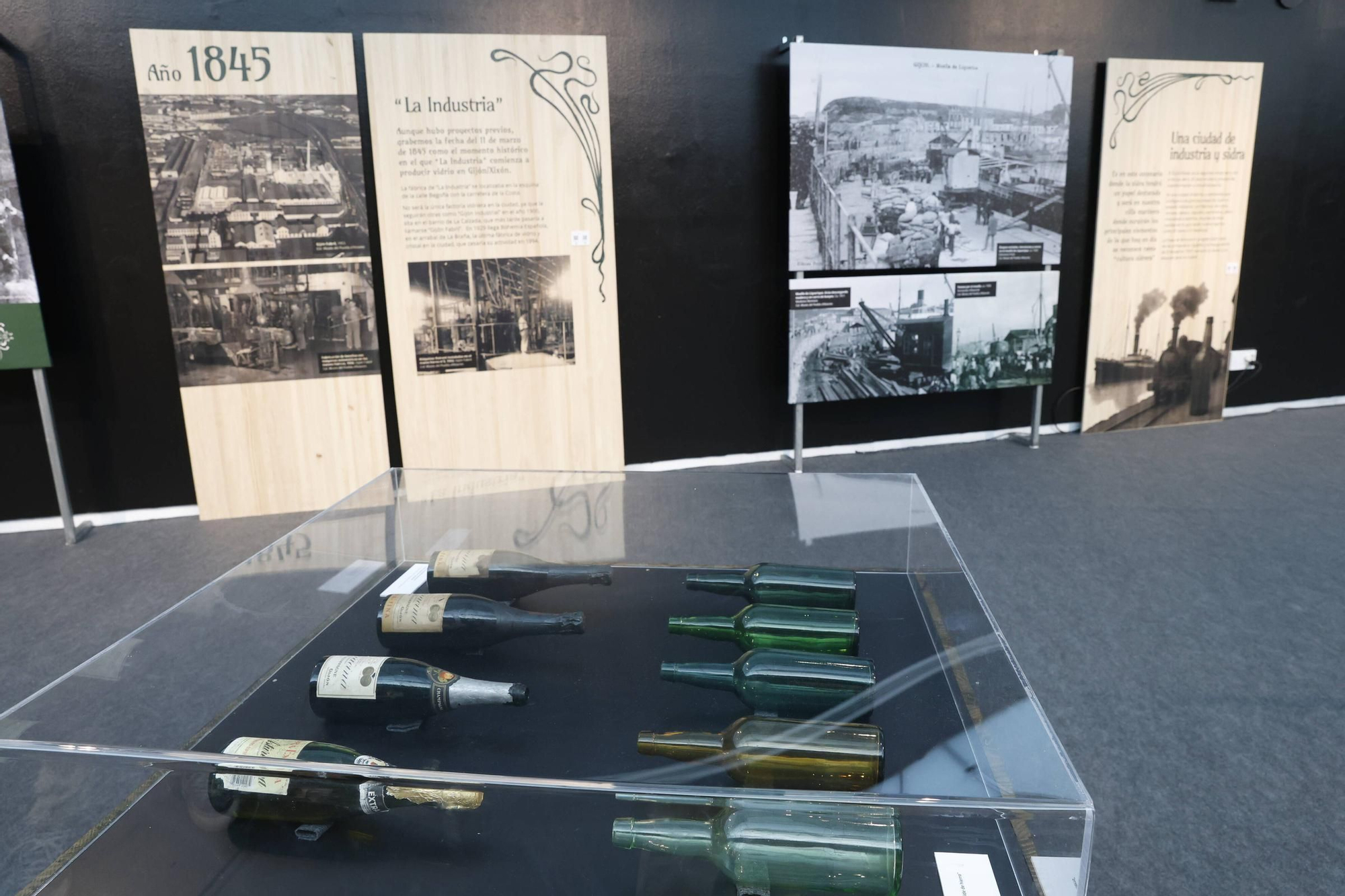 Gijón escancia su historia sidrera en la Feria de Muestras: así es el stand del Ayuntamiento (en imágenes)