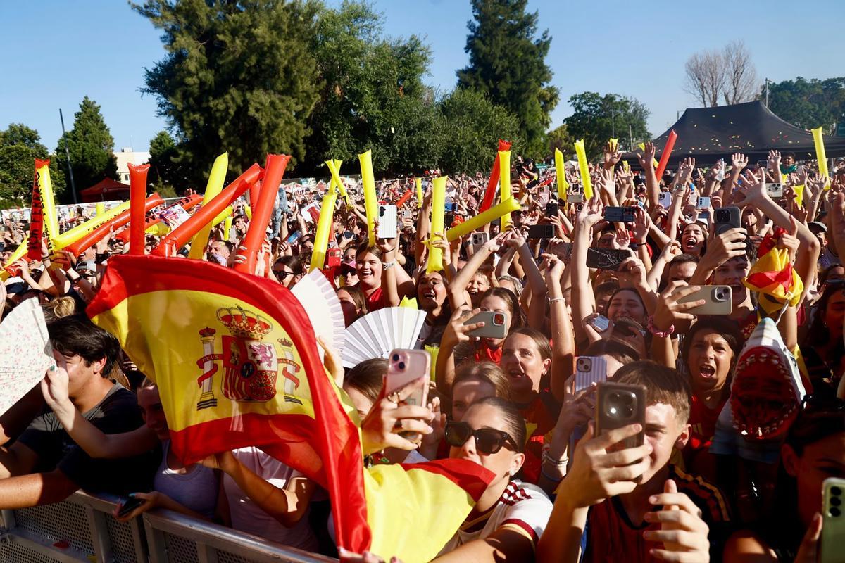 Locura en Foios para recibir a Ferran Torres