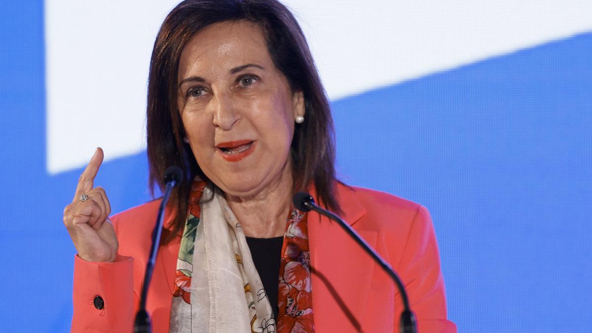 La ministra de Defensa, Margarita Robles, en una mesa redonda en el acto de celebración del 45 aniversario del diario Cinco Días, este martes en Madrid.