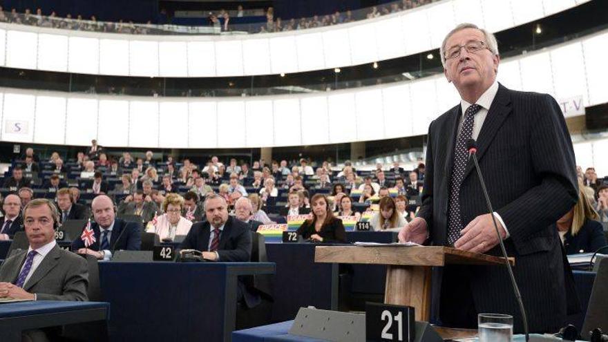 Juncker, ratificado como presidente de la Comisión Europea con 422 votos