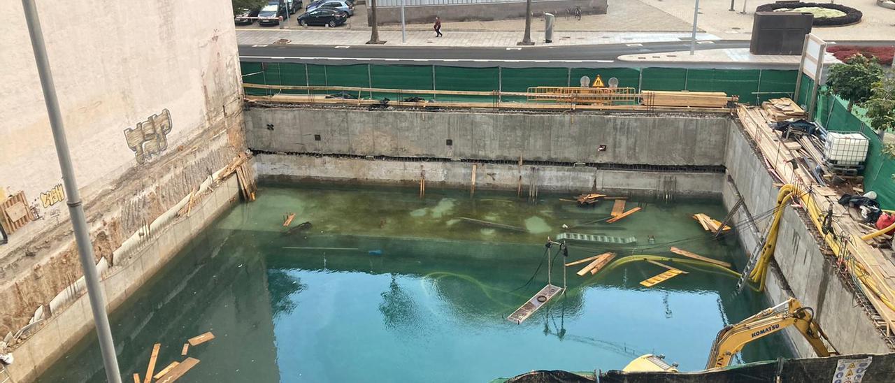 El mar sale a flote en una obra de Venegas