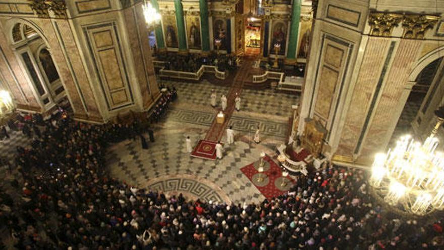 Funeral por las víctimas en San Petersburgo.