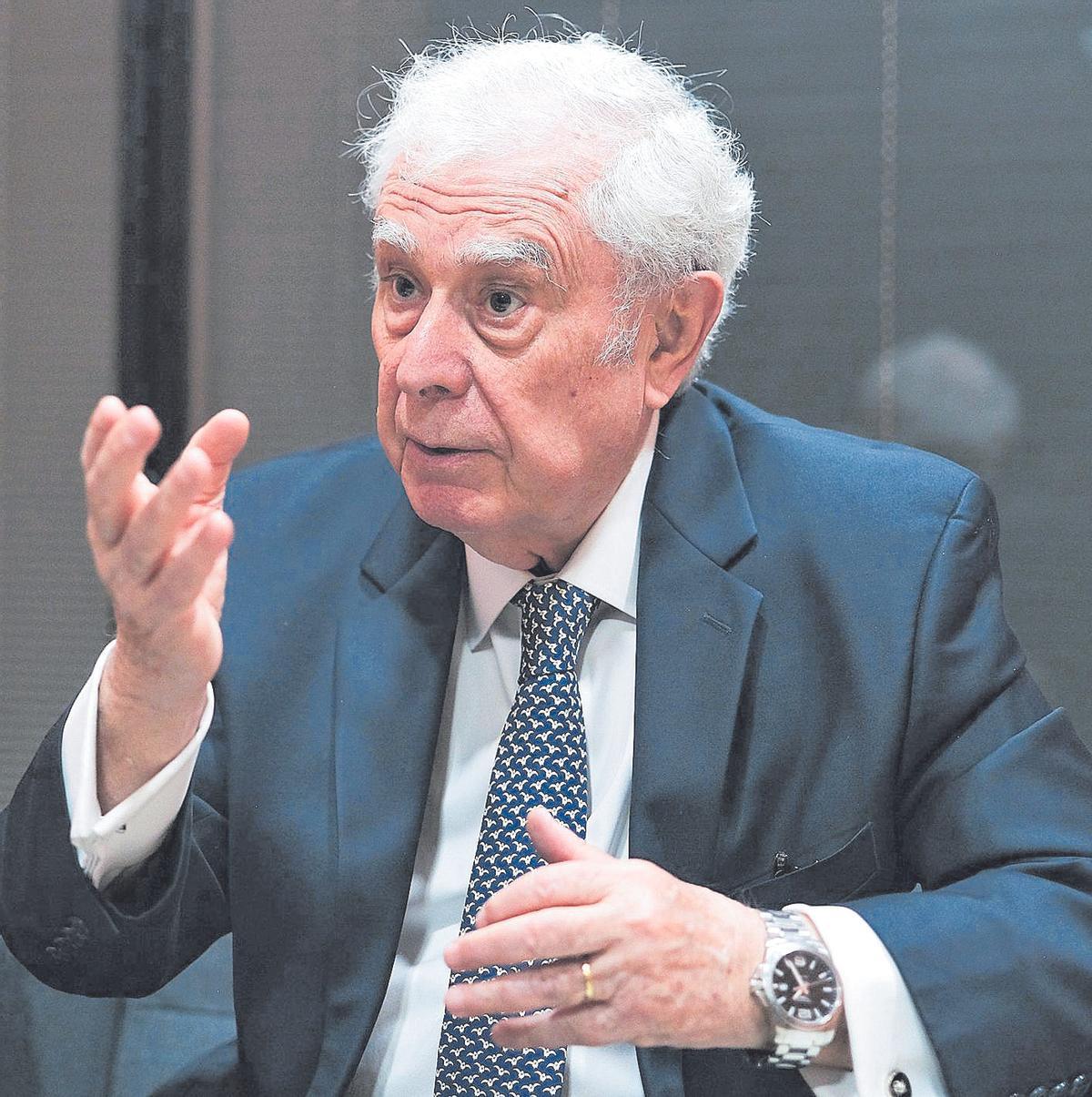 Javier Rupérez, en un momento de la entrevista.