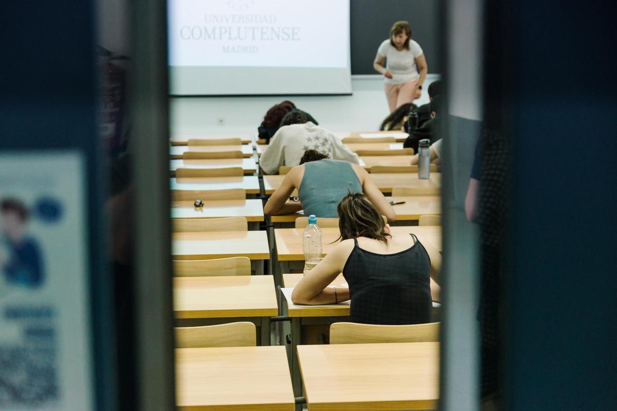 Imagen de la PAU de 2025 en la Universidad Complutense de Madrid.