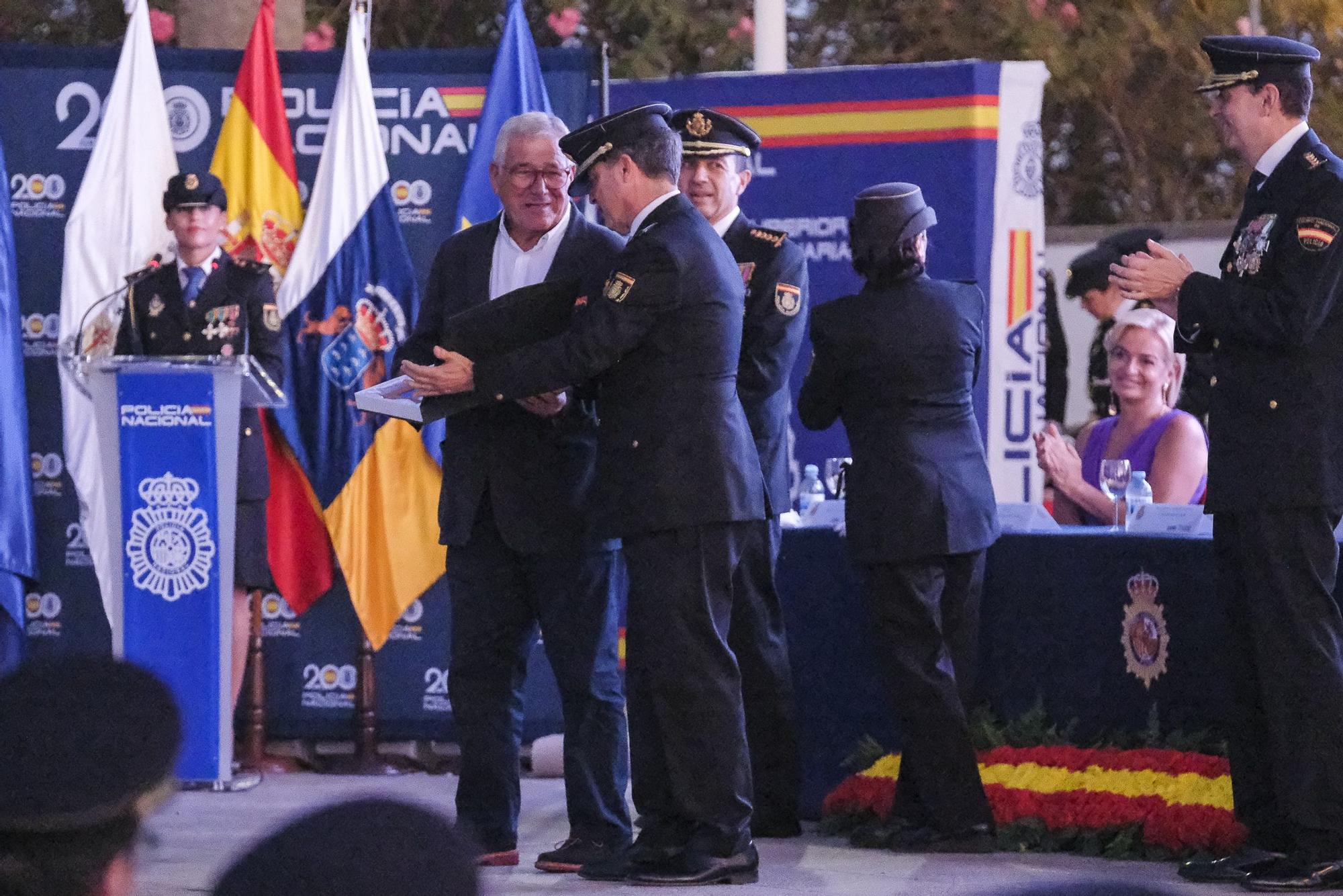 27-09-2024 SAN BARTOLOMÉ DE MASPALOMAS. Acto por el Día de la Policía Nacional, junto al Faro de Maspalomas  | 27/09/2024 | Fotógrafo: Andrés Cruz