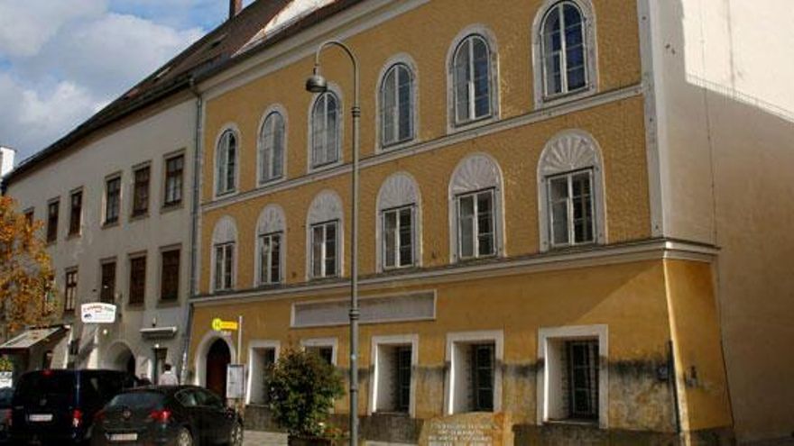 La casa en la que nació Hitler, en Braunau am Inn, Austria.