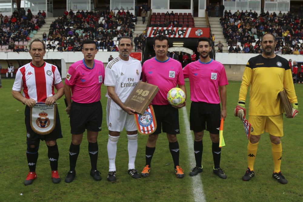 El partido del Real Madrid- Zamora CF de veteranos, en imágenes