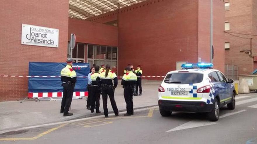 Muere un joven de 19 años tras una paliza ante un colegio de Sabadell