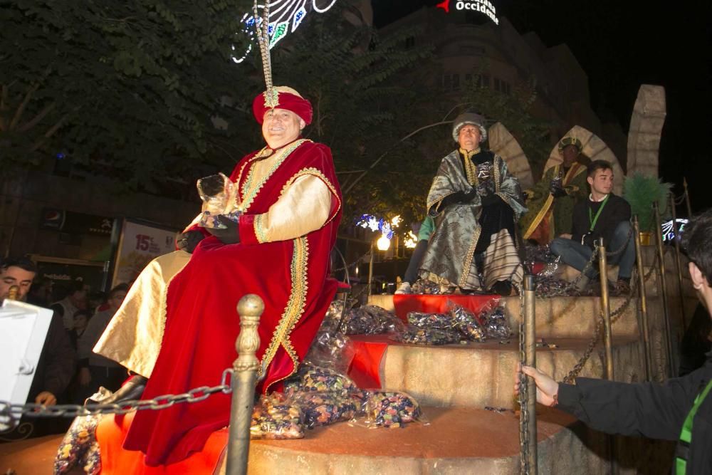 Desfile de los mensajeros reales en Alicante