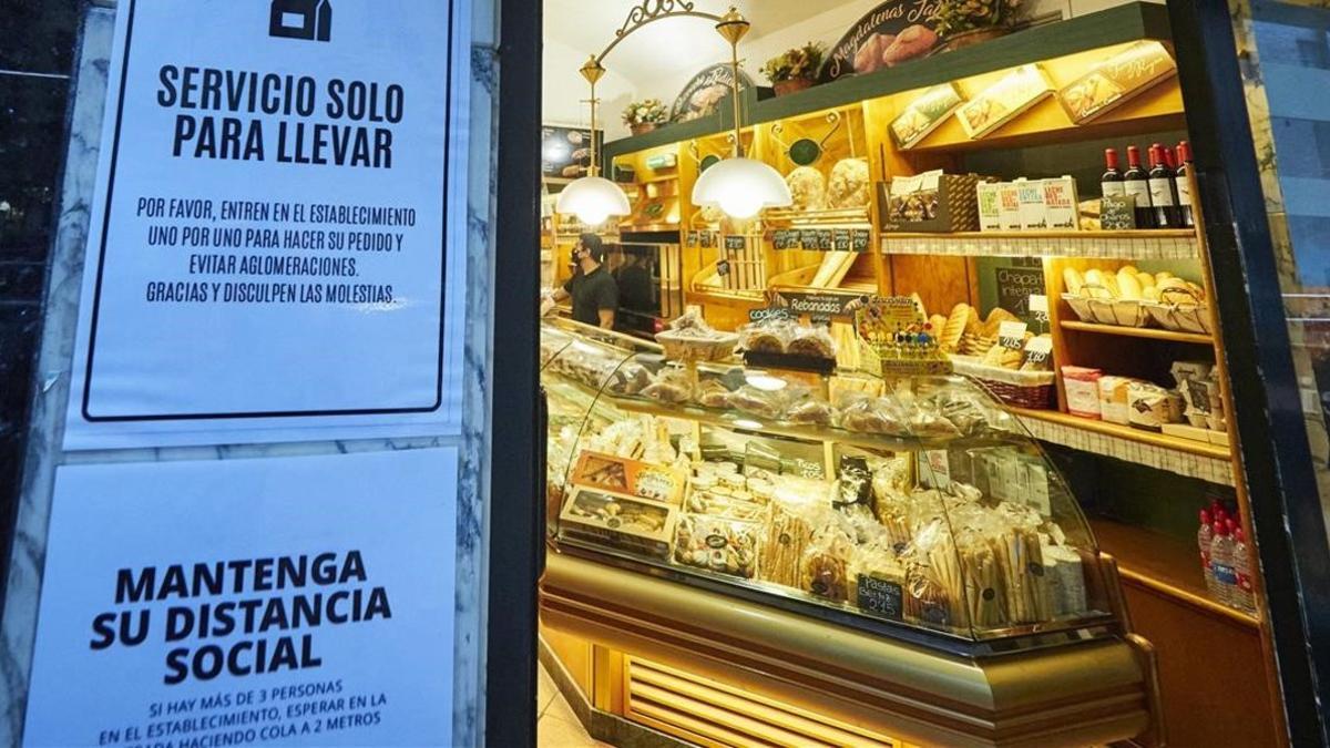 Una cafetería de pamplona advierte a sus clientes que solo puede hacer pedidos para llevar a casa