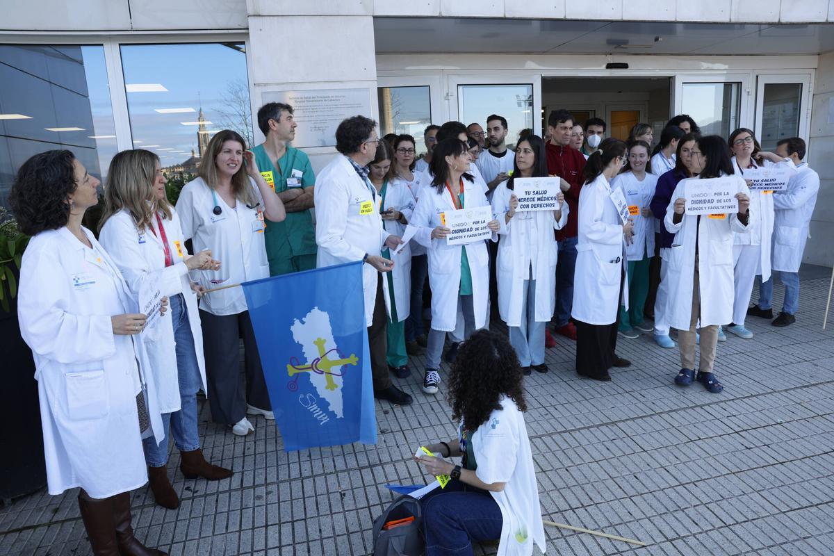Primera jornada de huelga de médicos en Asturias