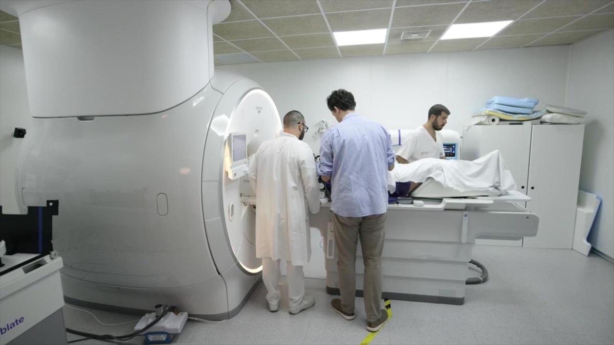 El Hospital de Sant Pau pionero en el tratamiento a pacientes con temblor esencial