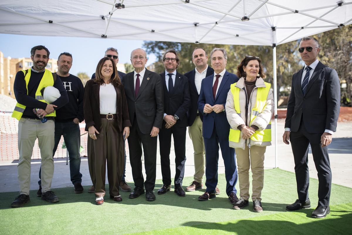 Este lunes se ha colocado la primera piedra del nuevo CEIP Intelhorce.