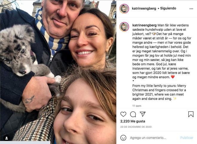 La escritora Katrine Engberg, con su familia