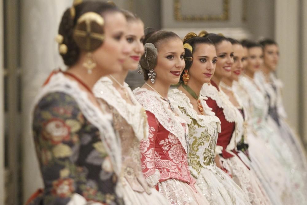 Las candidatas a fallera mayor ensayan la Proclamación y la Crida